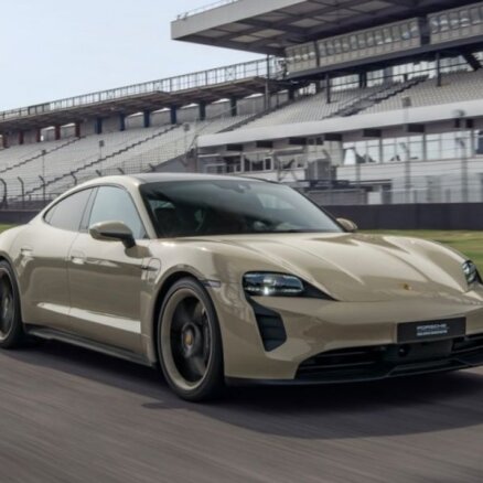 'Porsche Taycan GTS' par godu Hokenhelmas trasei Vācijā