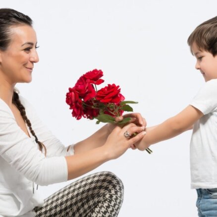 Kā audzināt dēlu bez tēva: 13 svarīgi noteikumi vientuļajām mammām