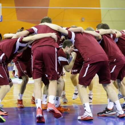 ФОТО: Латвия в полуфинале юношеского ЧЕ сенсационно повергла Испанию