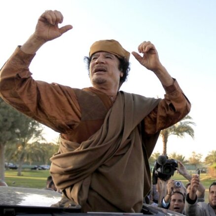 Starptautiskā krimināltiesa izdod Kadafi aresta orderi
