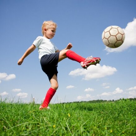 Kādas veselības pārbaudes jāveic bērniem, kuri intensīvi sporto