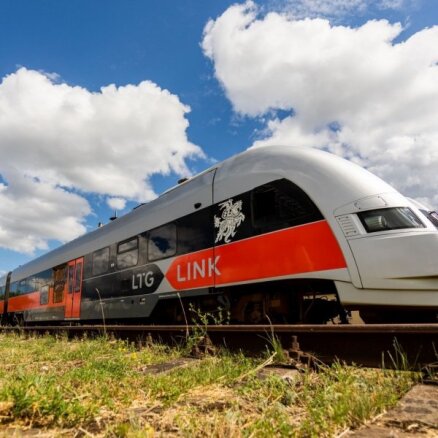Lietuvas uzņēmums jau drīzumā vēlas atjaunot pasažieru vilcienu satiksmi starp Rīgu, Viļņu un Varšavu