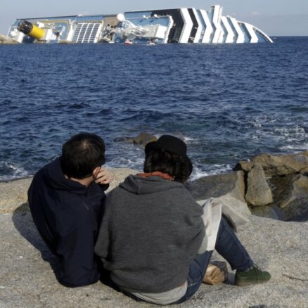 'Greenpeace' konstatē piesārņojumu avarējušā 'Costa Concordia' apkārtnē