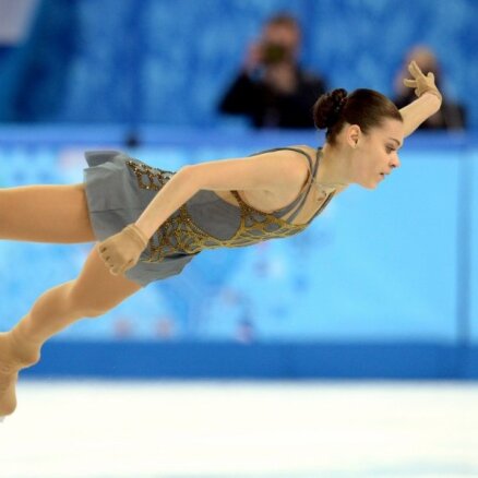 Krievu daiļslidotāja Sotņikova 'salēkā' sev olimpisko zelta medaļu