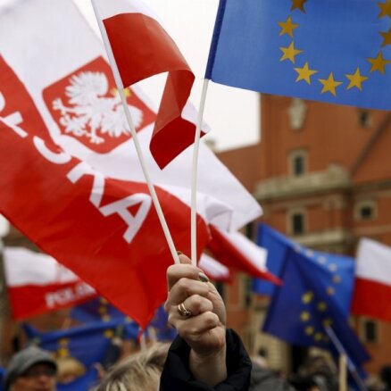 Польша следом за Латвией может ограничить выдачу виз гражданам России