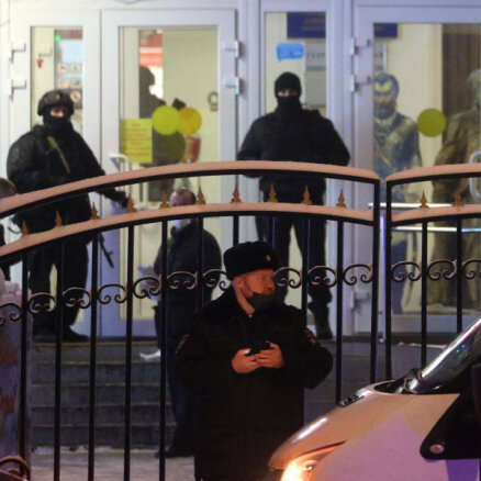 Мужчина открыл стрельбу в московском многофункциональном центре, есть погибшие