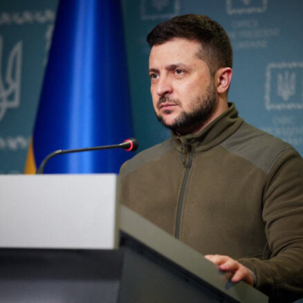 Zelenskis atlaiž Ukrainas militāro komandieri, iemeslu nesniedz