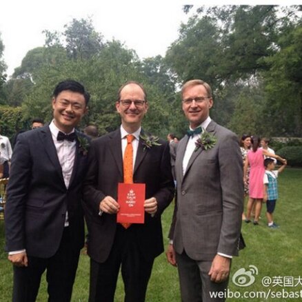 Британский генконсул в Китае женился на своем возлюбленном