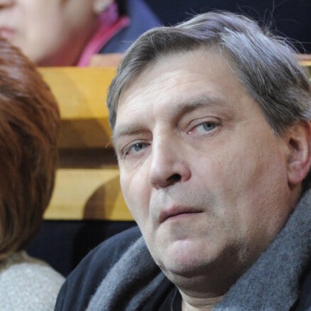Басманный суд Москвы заочно арестовал Александра Невзорова