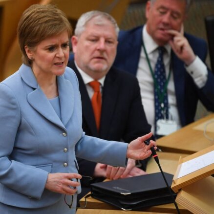 Skotijas premjerministre vēlas nākamgad sarīkot jaunu neatkarības referendumu