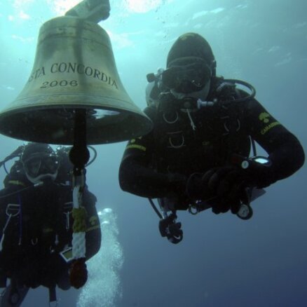 Nozagts avarējušā kruīzu kuģa ‘Costa Concordia’ zvans