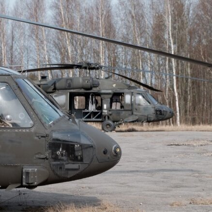 США наращивают военное присутствие в Латвии: прислали еще 6 "Черных ястребов"