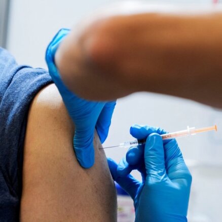 Опрос: с января снизился уровень уверенности населения в безопасности вакцин от Covid-19