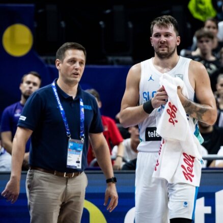 Pēc fiasko pret Polijas izlasi Slovēnija neatlaidīs galveno treneri