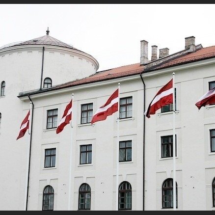 ZZS deputāti iesniedz grozījumus Satversmē par tautas vēlētu Valsts prezidentu