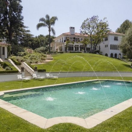ФОТО: Анджелина Джоли купила роскошный дом в Лос-Анджелесе