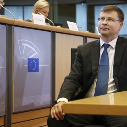 EP deputāti balsojumā atbalsta Dombrovska atbilstību viceprezidenta amatam