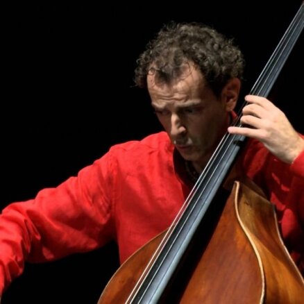 Festivālā 'Ad Lucem' - kontrabasa virtuozs Daniēle Rokato ar kontrabasu oktetu 'Ludus Gravis'