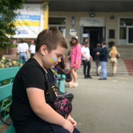 "Новую учительницу боюсь больше, чем ракет". Как воюющая Украина встречает День знаний