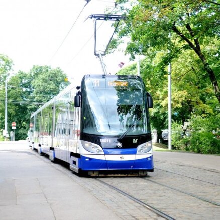 Līgo svētkos Rīgā sabiedriskas transports un 'Rīgas satiksmes' autostāvvietas būs bez maksas