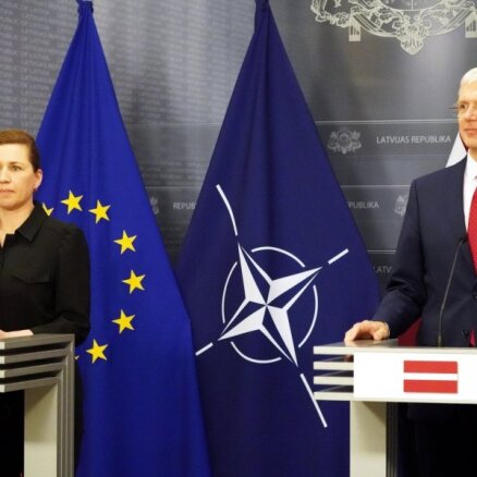 Премьер Дании: мы должны предоставлять Украине вооружение и продолжать давление на Россию