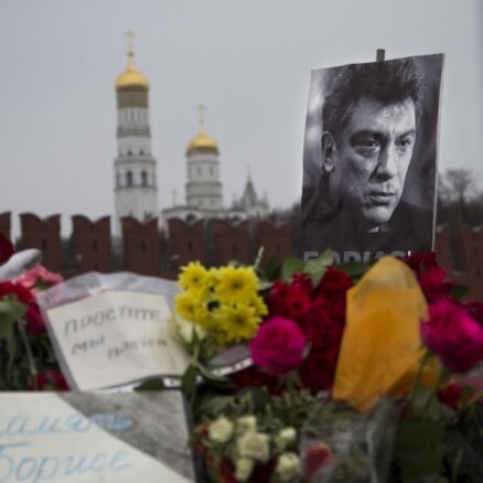 Maskava noraida memoriāla izveidi Ņemcova slepkavības vietā