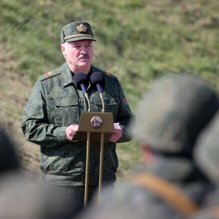Российские военные начали прибывать в Беларусь