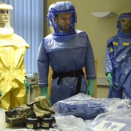 Lielbritānijā rīko mācības cīņai ar Ebolas vīrusu