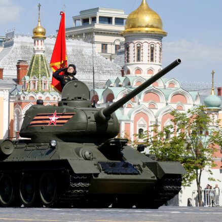 Krievija uzaicina Francijas karavīrus uz 9. maija parādi Maskavā