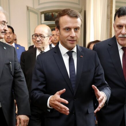 Lībijas galvenie oponenti Francijā piekrīt atbalstīt pamieru un vēlēšanas