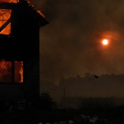 Aizvadītajā diennaktī ugunsgrēkos Latvijā cietuši trīs cilvēki