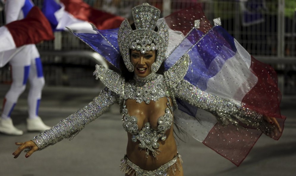 Ieskats elpu aizraujošajā Riodežaneiro karnevālā