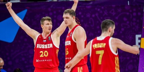 Video: Latvijas pieveiktā Krievija iekļūst 'Eurobasket 2017' pusfinālā