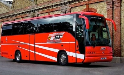 Шумахер выставил на продажу свой тюнингованный автобус