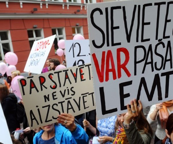 Sievietes tiesības, atpalikusī Latvija un kustības noriets – kāds ir feminisms pie mums