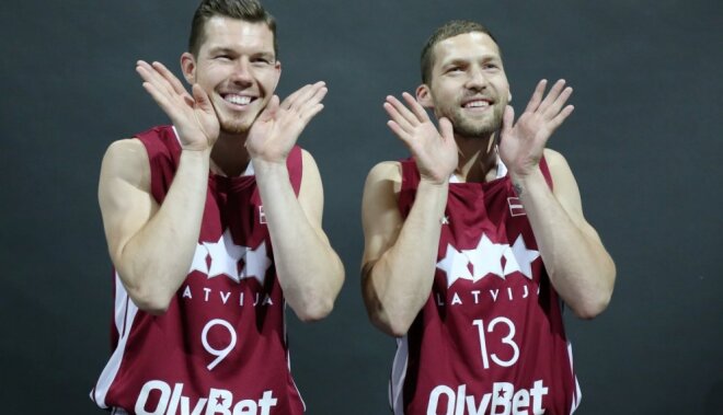 Foto: Latvijas basketbola izlase draiskojas fotosesijā