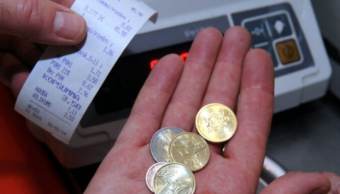 Четверть жителей Латвии столкнулись с трудностями при переходе на евро