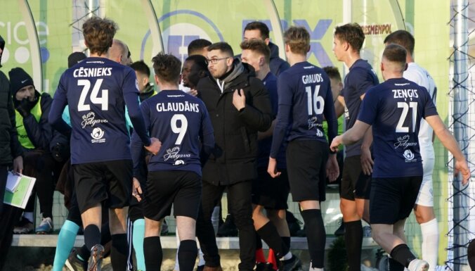 Jelgavas futbola leģenda Redjko sarūpē debitantiem pirmo uzvaru virslīgā