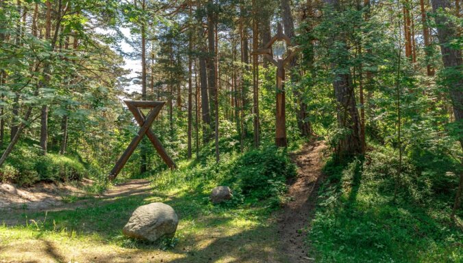 Iedzīvotāji Latvijā visbiežāk ceļo kopā ar ģimeni un izvēlas doties uz dabas parkiem