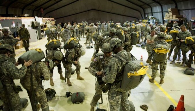 Ukrainā karavīru apmācībai ieradušies 300 ASV desantnieki