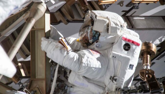 Женщинам на МКС не хватило скафандров для выхода в открытый космос