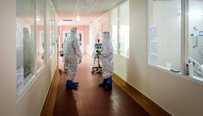 Число пациентов с Covid-19 в больницах выросло до 983 человек