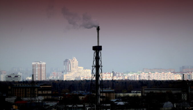 Доходы РФ от экспорта нефти и газа в январе снизились на 40%
