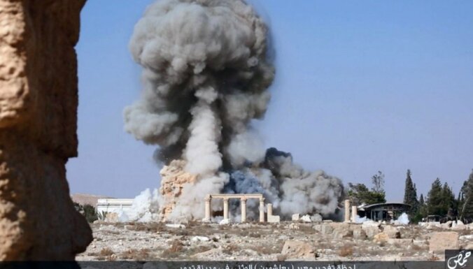 Foto: Kā 'Islāma valsts' sagrāva templi senajā Palmīrā