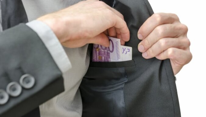 Латвийские финансисты – против спасения банков через отъем денег у вкладчиков