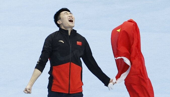 Gao ar jaunu olimpisko rekordu atnes Ķīnai pirmo zeltu ātrslidošanas vēsturē