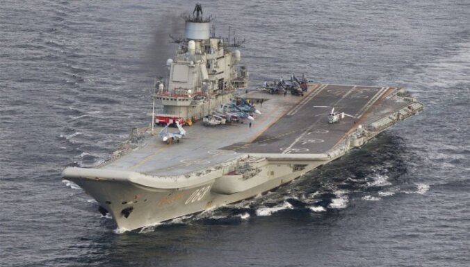 Ущерб от пожара на "Адмирале Кузнецове" оценен в 95 млрд рублей