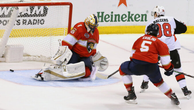 Балцерс забросил победную шайбу за "Оттаву" и стал первой звездой матча в НХЛ