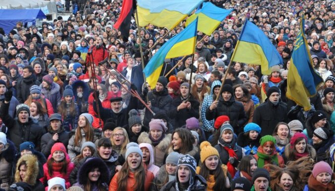 Депутатов, уехавших на Майдан, попросили поработать хотя бы один день