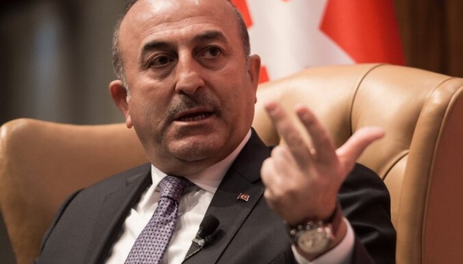 Turcija vēlas Ukrainas neatkarības atzīšanu, paziņo ārlietu ministrs